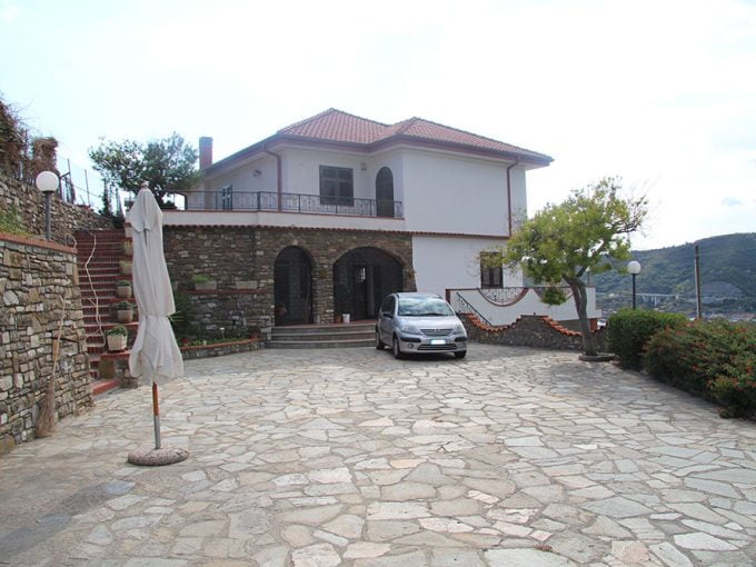 Castellaro Liguria villa for sale imp 41998 100 tumb