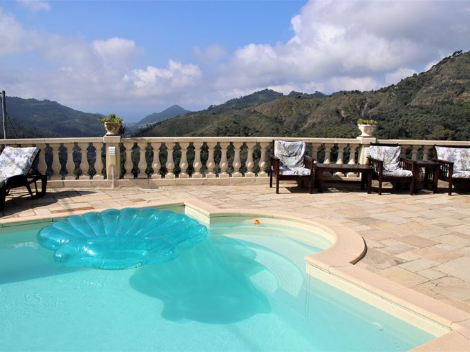 Perinaldo Liguria villa for sale 288 imp 44052 000 tumb