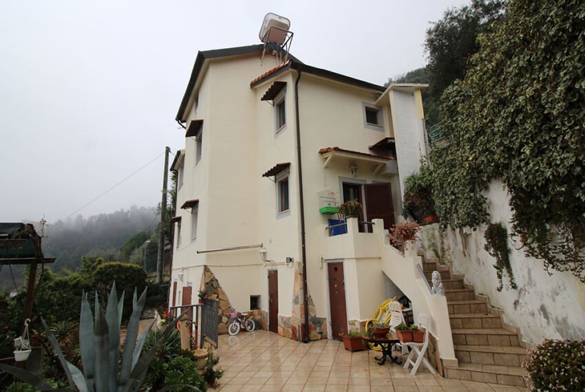 Camporosso liguria country house for sale 130 imp 44060 002