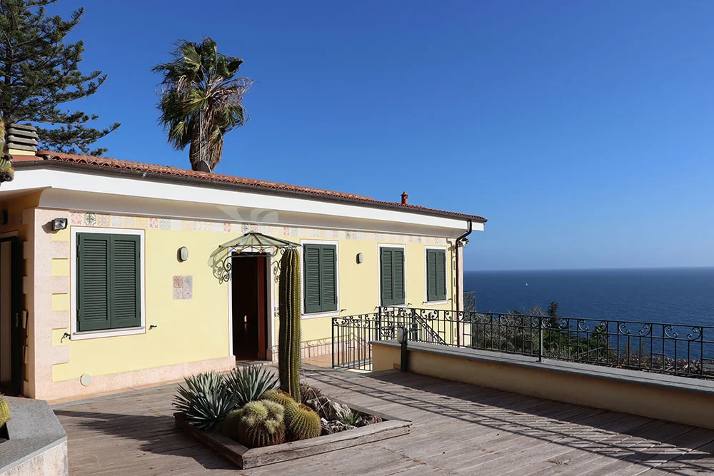 Ospedaletti Liguria villa for sale 44098 000