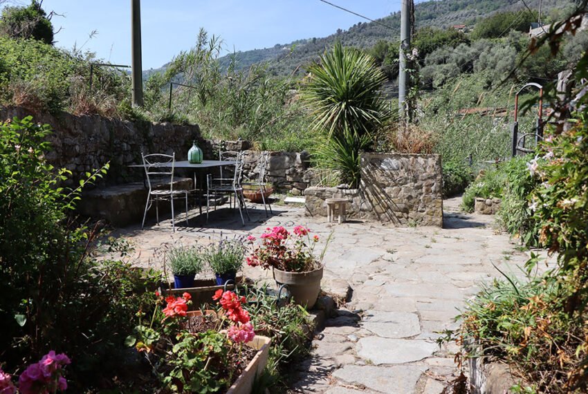 Dolceacqua liguria country house for sale le 45017 029