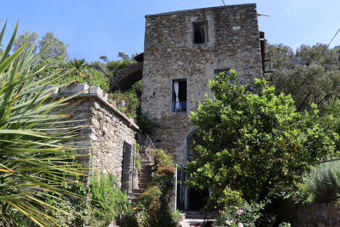 Dolceacqua Liguria villa for sale le 46042 100