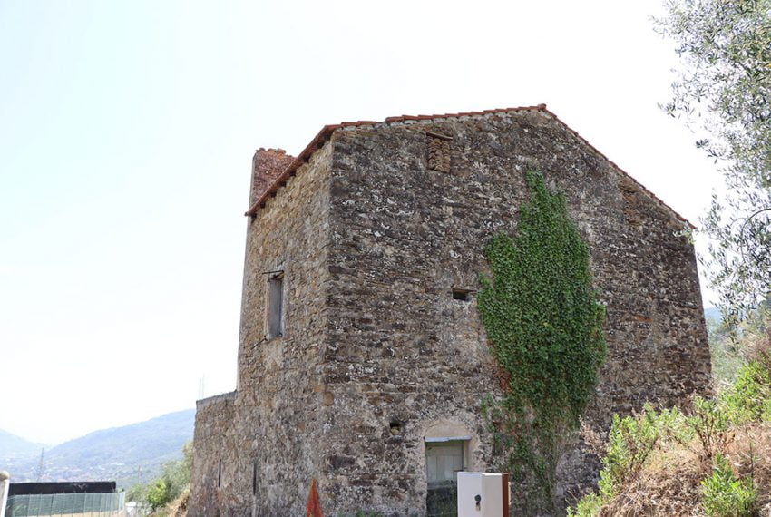 Dolceacqua liguria country house for sale le 45019 048