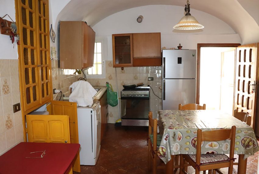Dolceacqua liguria apartment for sale le 45023 008