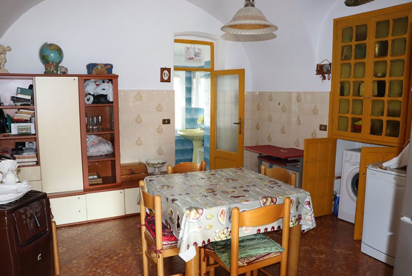 Dolceacqua liguria apartment for sale le 45023 010