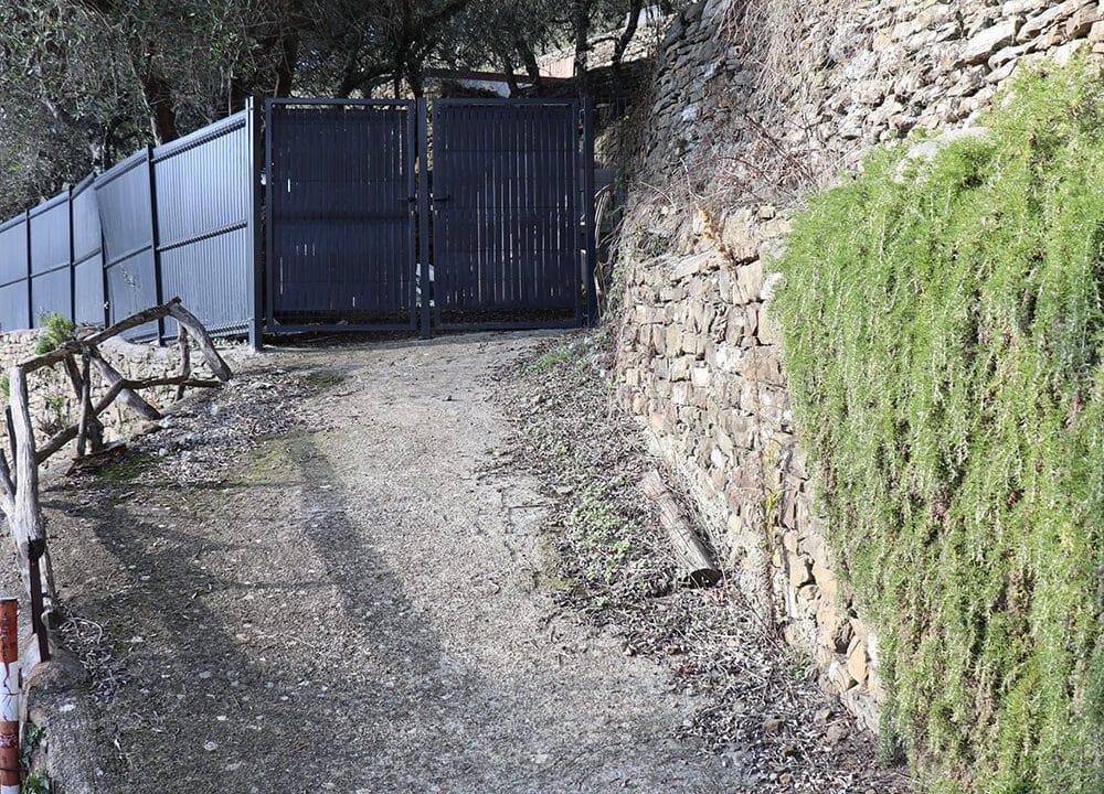 Apricale-Liguria-plot-for-sale-le-46035-108